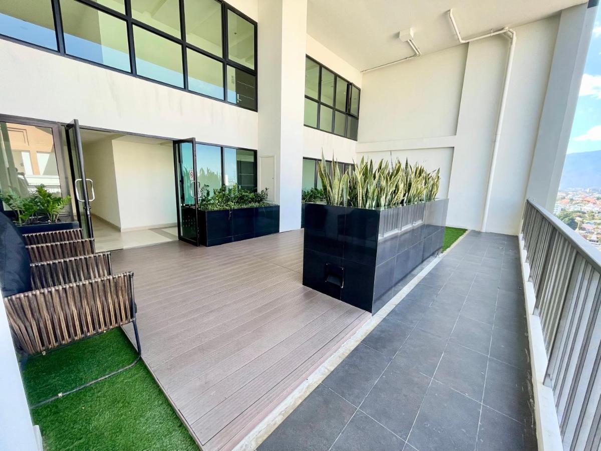 The Astra Condo 2 Bedrooms By Ping チエンマイ エクステリア 写真