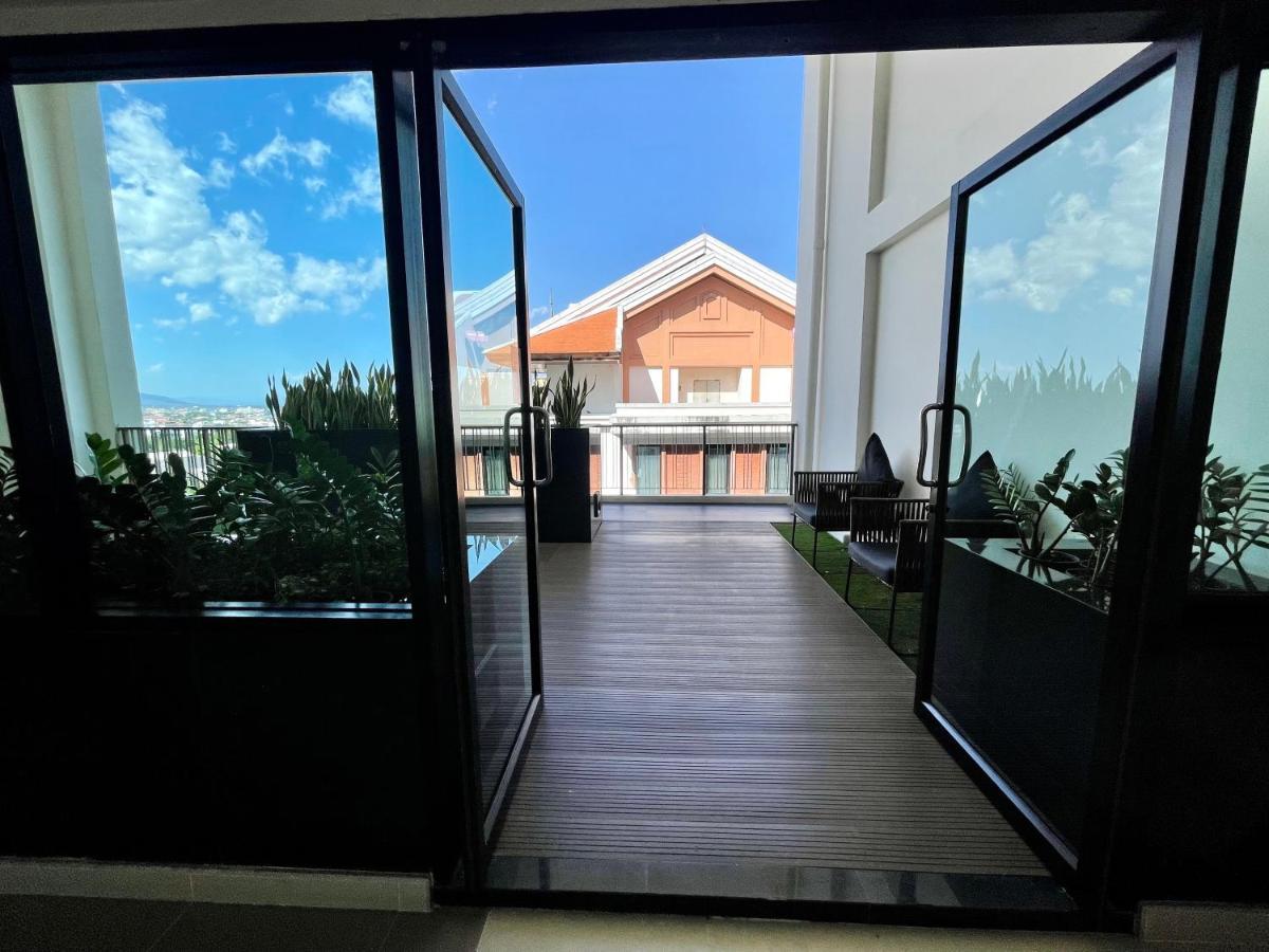 The Astra Condo 2 Bedrooms By Ping チエンマイ エクステリア 写真