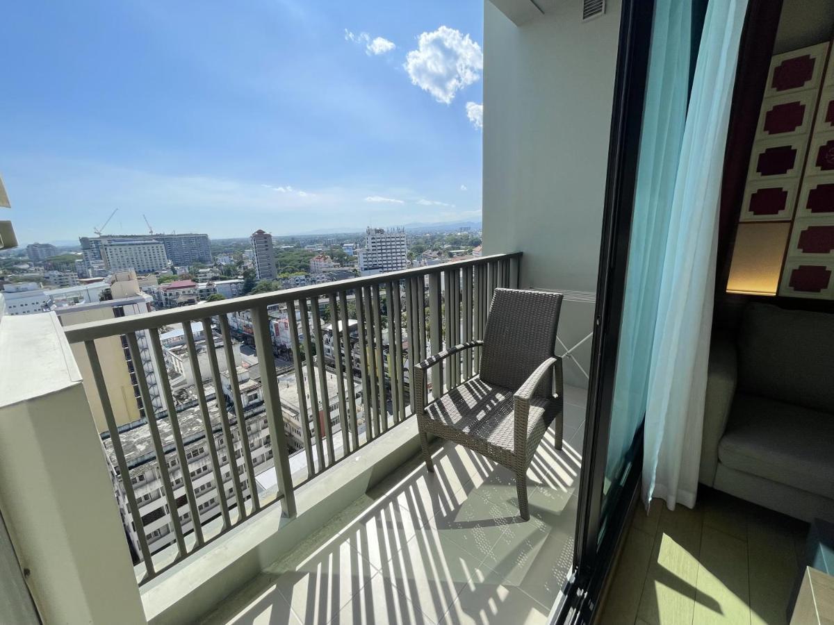 The Astra Condo 2 Bedrooms By Ping チエンマイ エクステリア 写真